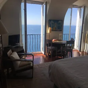 Dans Village Médiéval Piétonnier, Exécutive Vue Exceptionnelle , Roquebrune-Cap-Martin France